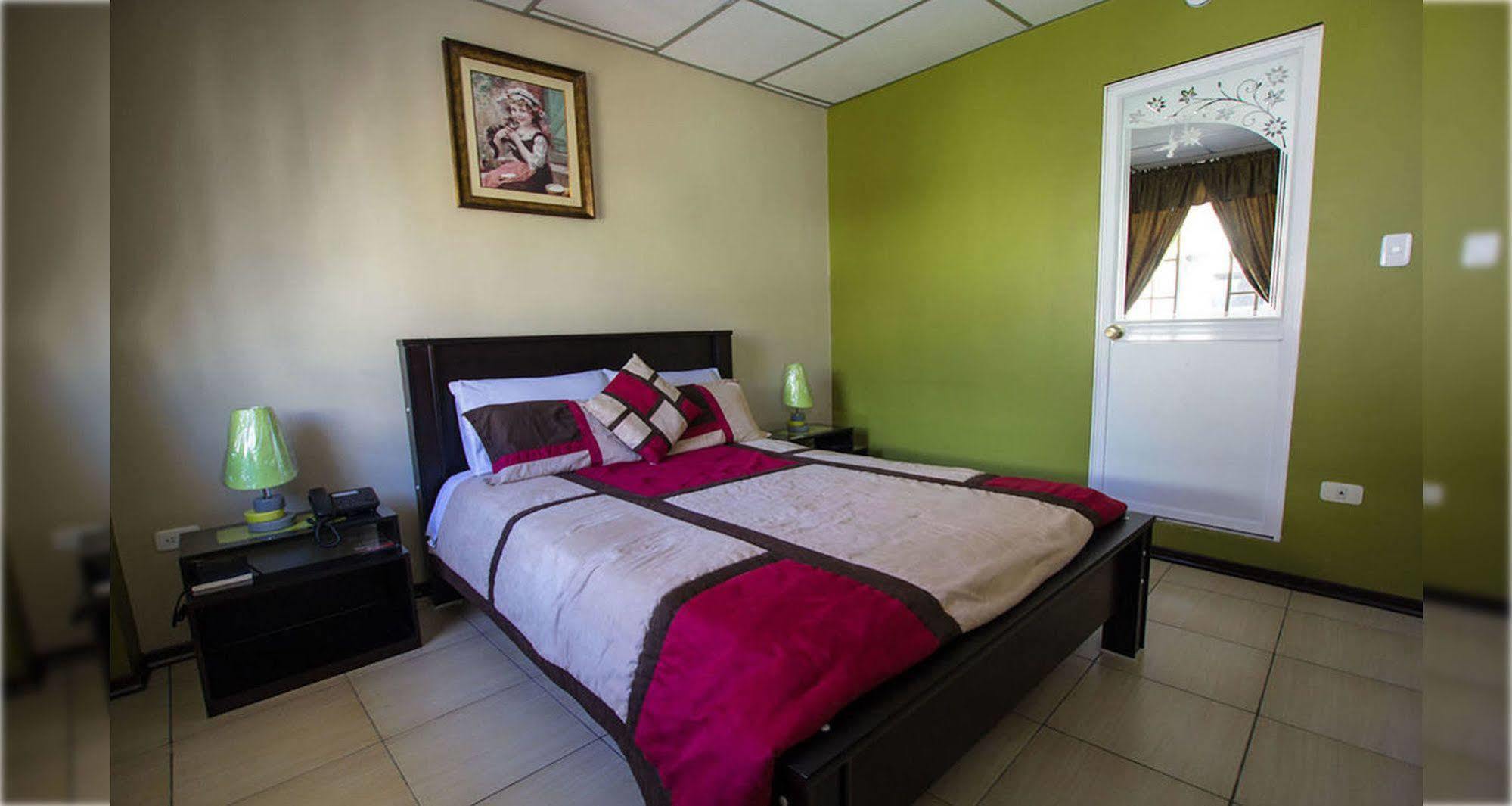 Hotel Las Gardenias Cuenca Kültér fotó