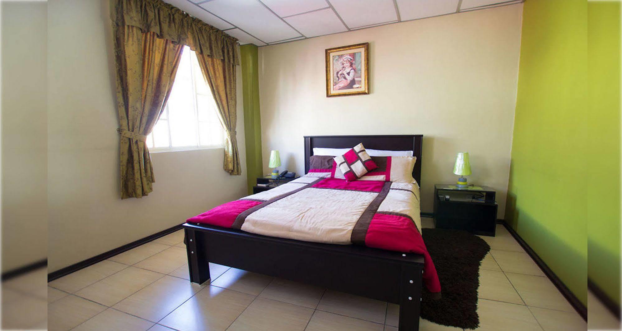 Hotel Las Gardenias Cuenca Kültér fotó