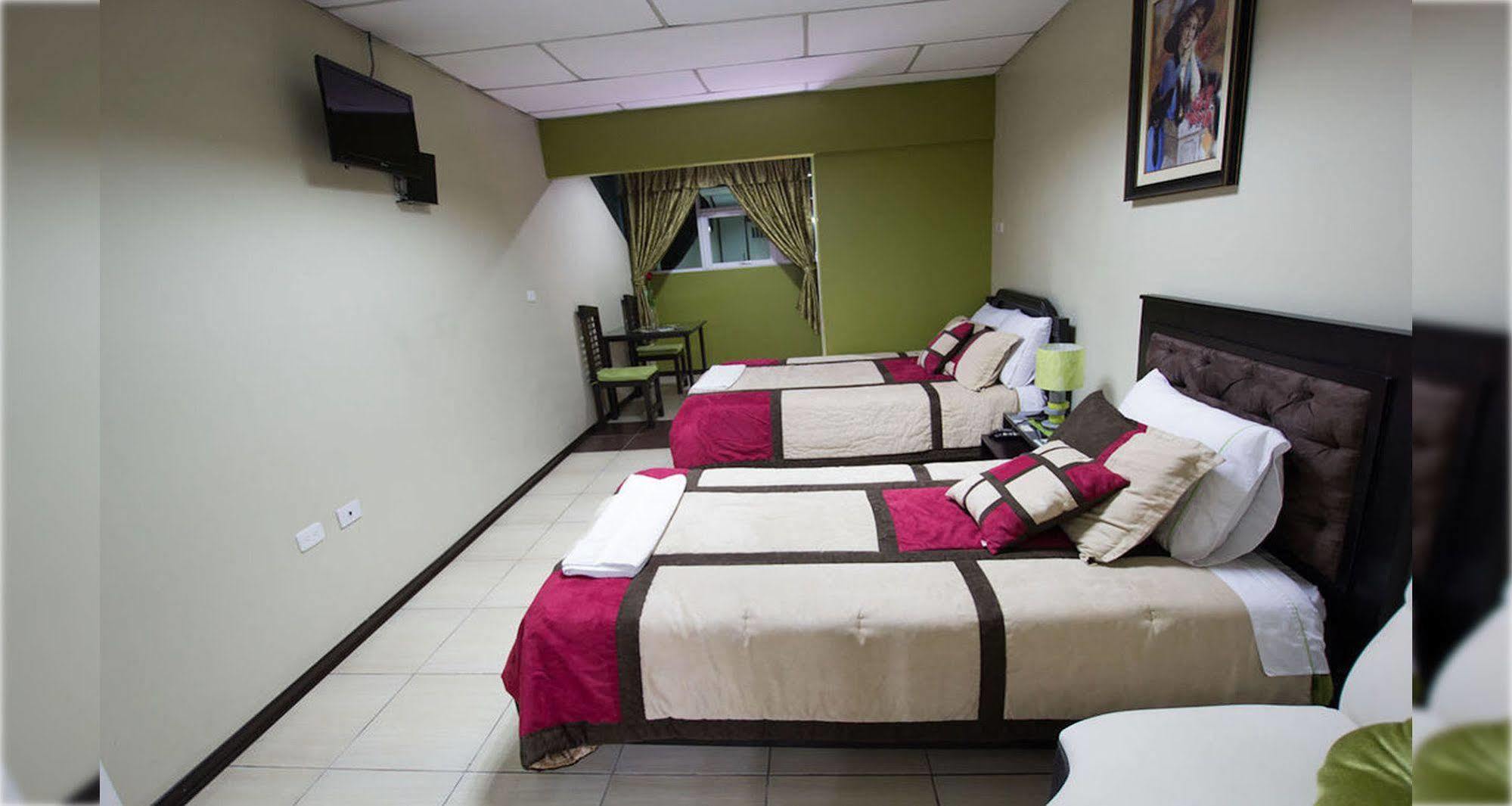 Hotel Las Gardenias Cuenca Kültér fotó