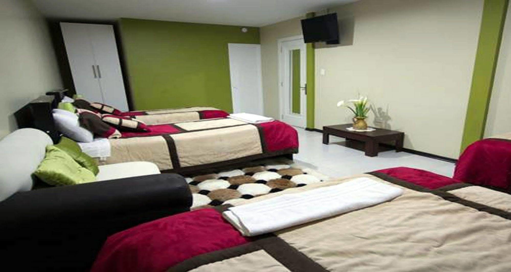 Hotel Las Gardenias Cuenca Kültér fotó